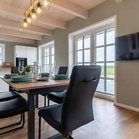 Semi-detached House Ideal For Families בית נופש Karolinenkoog