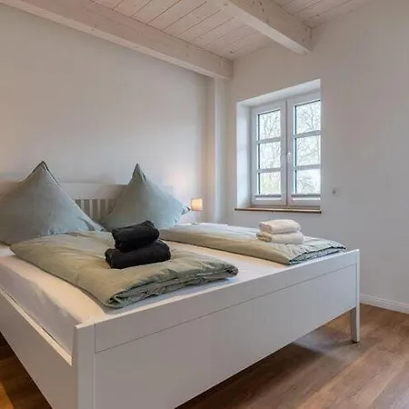 Semi-detached House Ideal For Families * Karolinenkoog